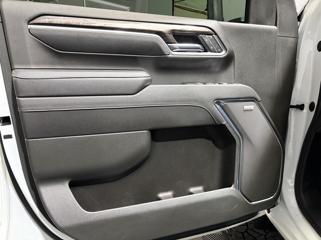 2024 Chevrolet Silverado 2500HD LTZ   - Photo 15 - Victorville, CA 92392