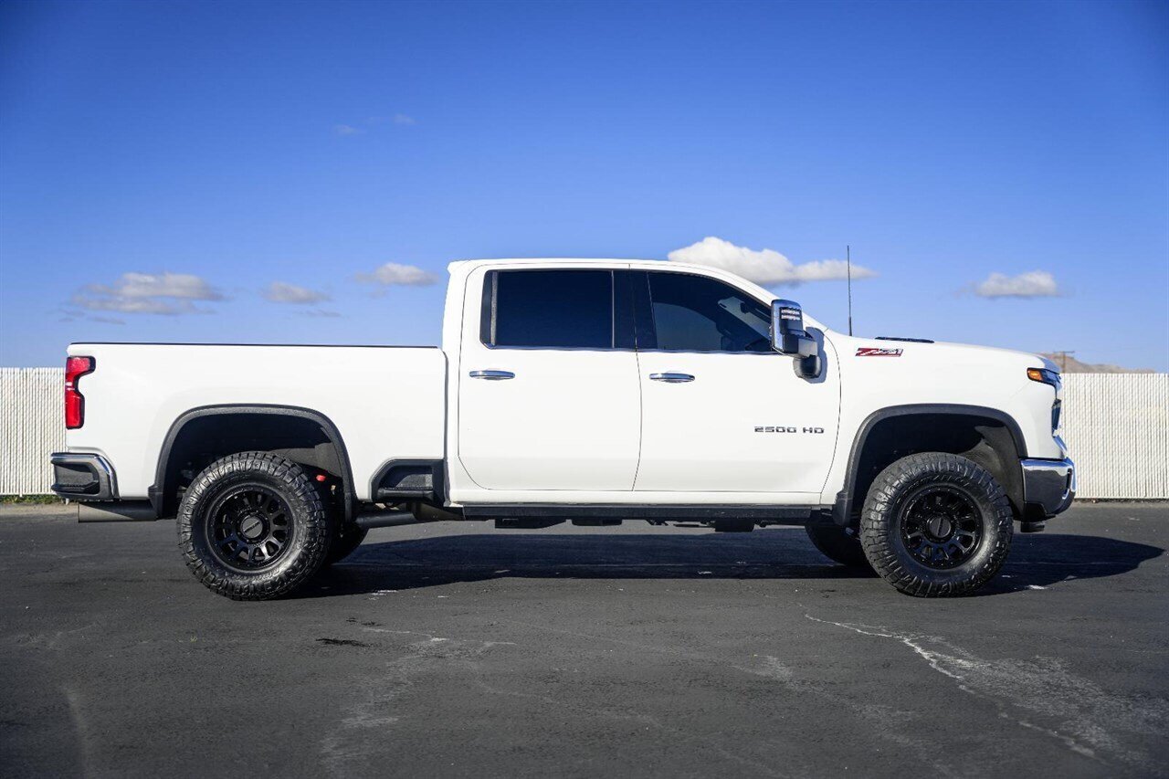 2024 Chevrolet Silverado 2500HD LTZ   - Photo 9 - Victorville, CA 92392