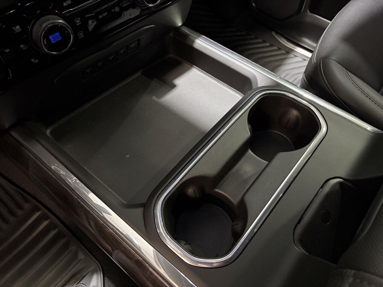 2024 Chevrolet Silverado 2500HD LTZ   - Photo 20 - Victorville, CA 92392