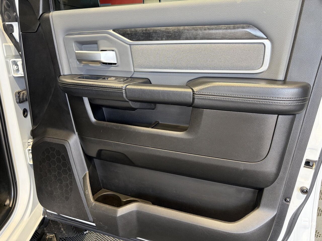 2019 RAM 2500 Big Horn   - Photo 22 - Victorville, CA 92392