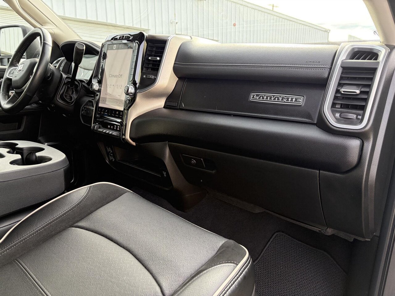 2024 RAM 2500 Laramie   - Photo 24 - Victorville, CA 92392