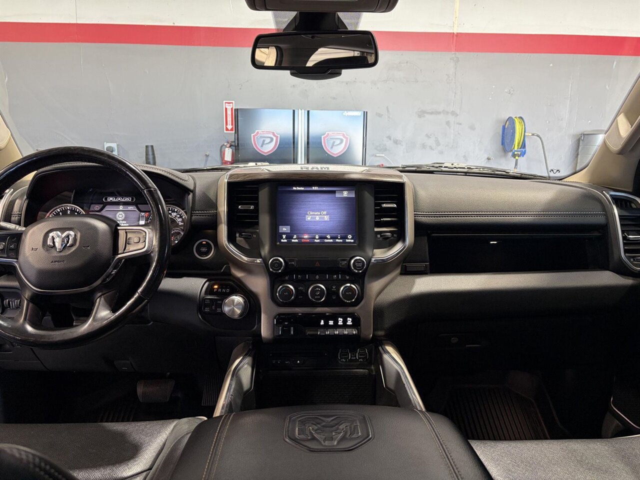 2019 RAM 1500 Laramie   - Photo 23 - Victorville, CA 92392