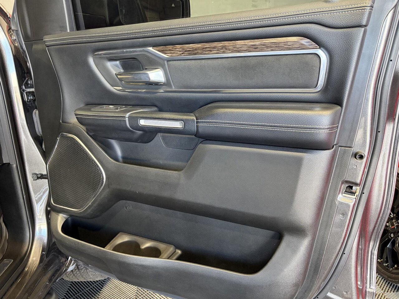 2019 RAM 1500 Laramie   - Photo 29 - Victorville, CA 92392