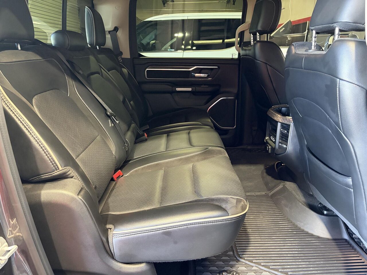 2019 RAM 1500 Laramie   - Photo 30 - Victorville, CA 92392