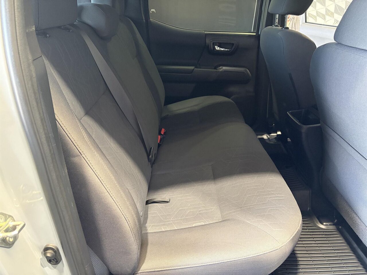 2019 Toyota Tacoma TRD Off-Road - Photo 13 - Victorville, CA 92392