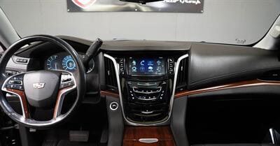 2020 Cadillac Escalade Luxury   - Photo 4 - Victorville, CA 92392