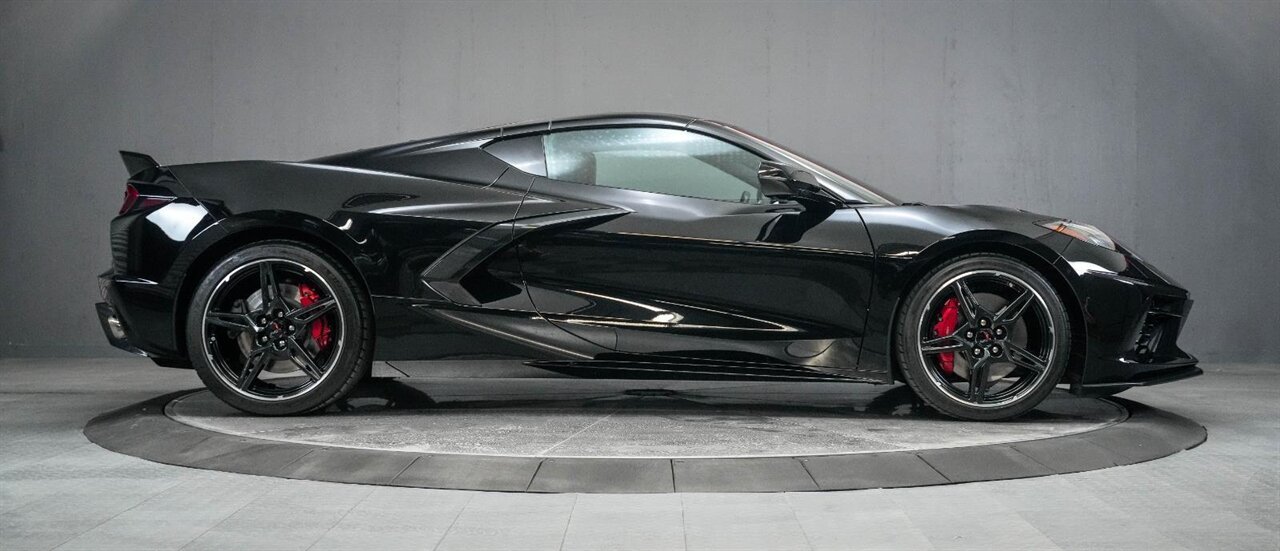 2021 Chevrolet Corvette Stingray - Photo 4 - Victorville, CA 92392