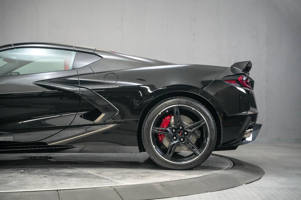 2021 Chevrolet Corvette Stingray - Photo 11 - Victorville, CA 92392