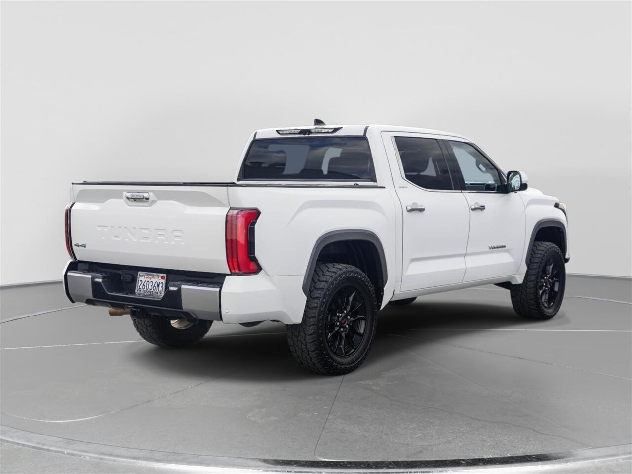 2022 Toyota Tundra Limited   - Photo 8 - Victorville, CA 92392