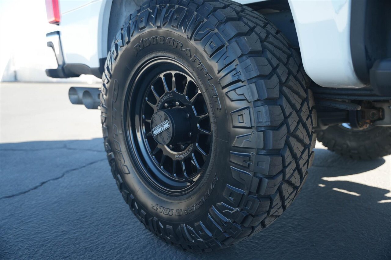 2024 Ford F-250 Super Duty Lariat   - Photo 8 - Victorville, CA 92392