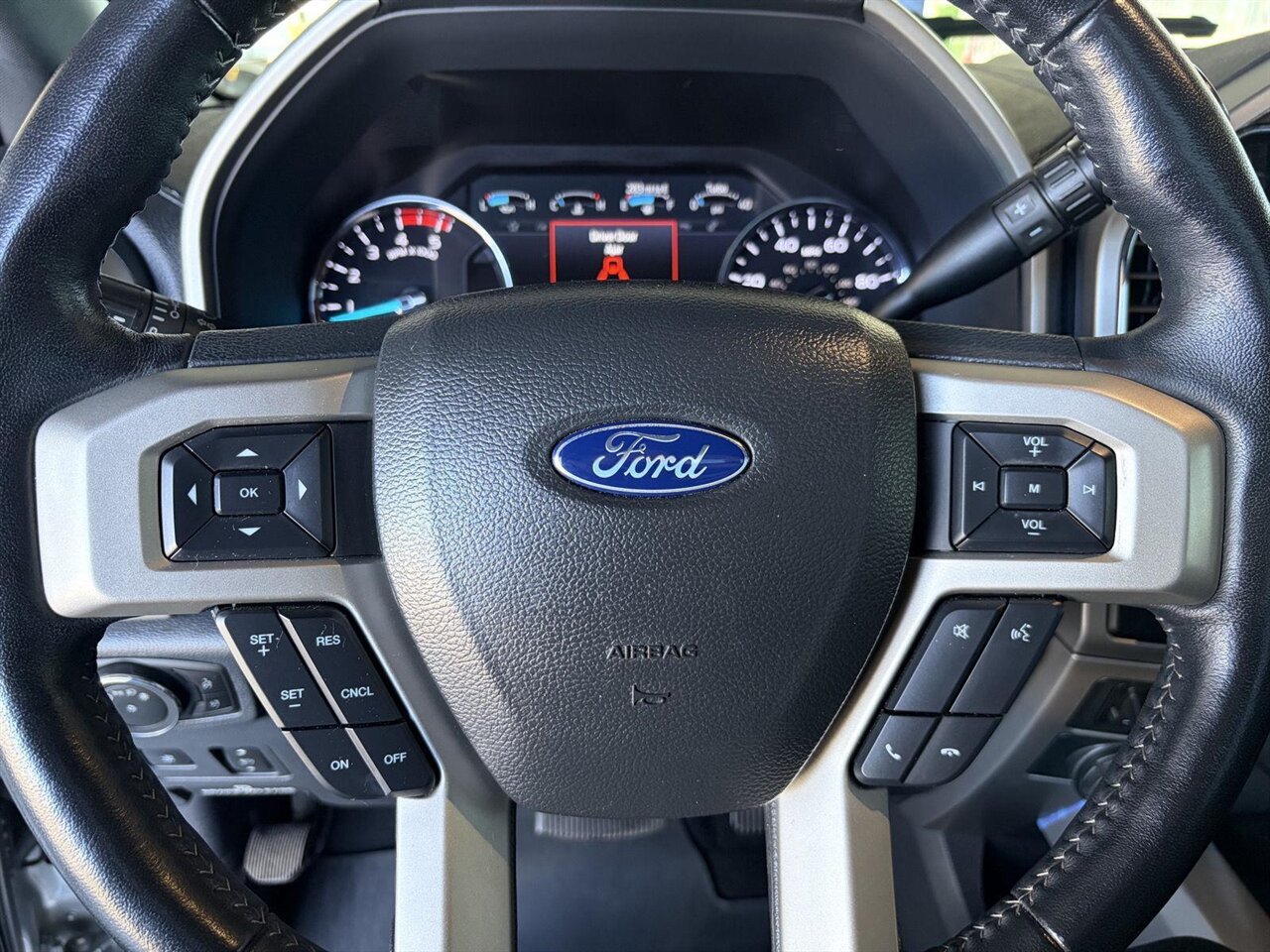 2022 Ford F-250 Super Duty Lariat   - Photo 19 - Victorville, CA 92392