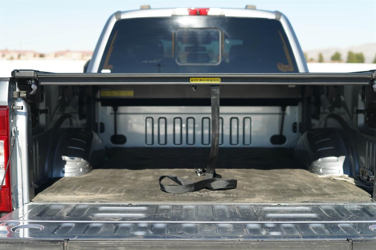 2022 Ford F-250 Super Duty Lariat   - Photo 12 - Victorville, CA 92392