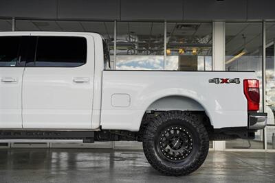 2022 Ford F-250 Super Duty Lariat  Custom Lifted with 37's - Photo 8 - Victorville, CA 92392