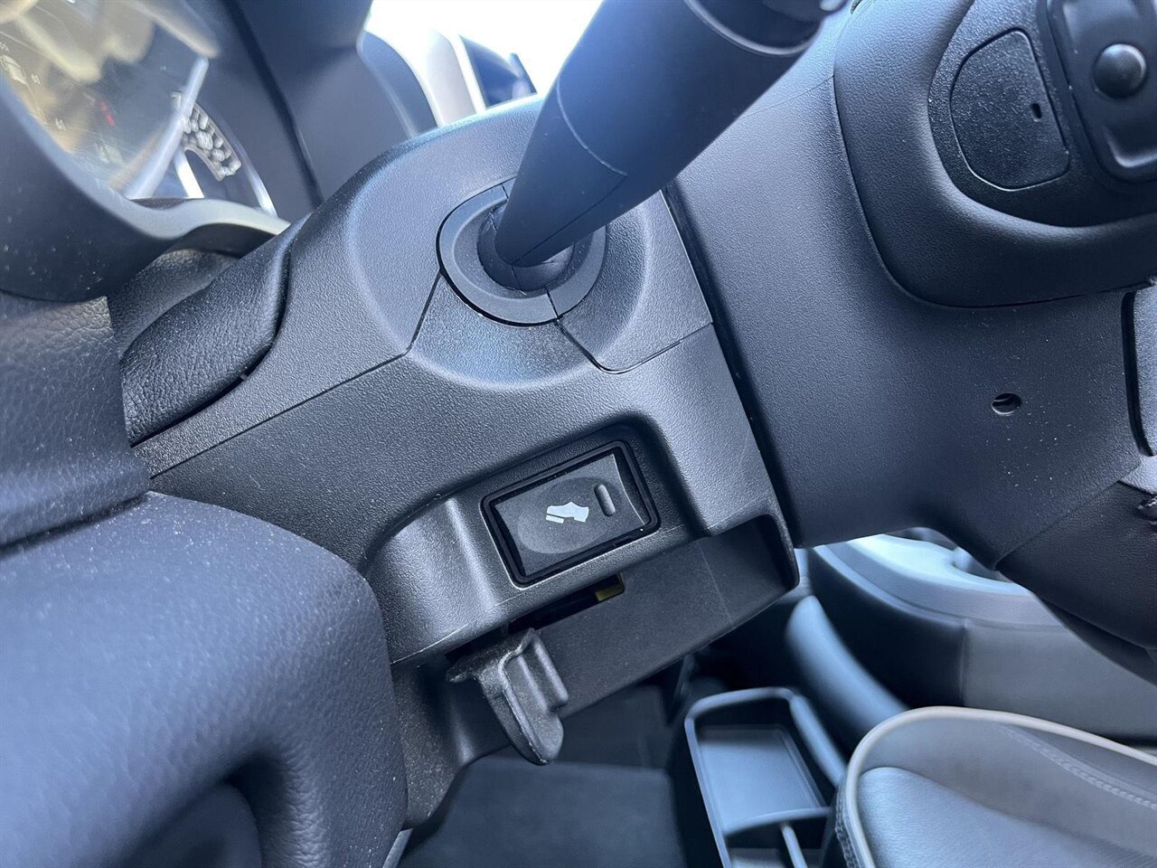 2024 RAM 2500 Laramie   - Photo 16 - Victorville, CA 92392