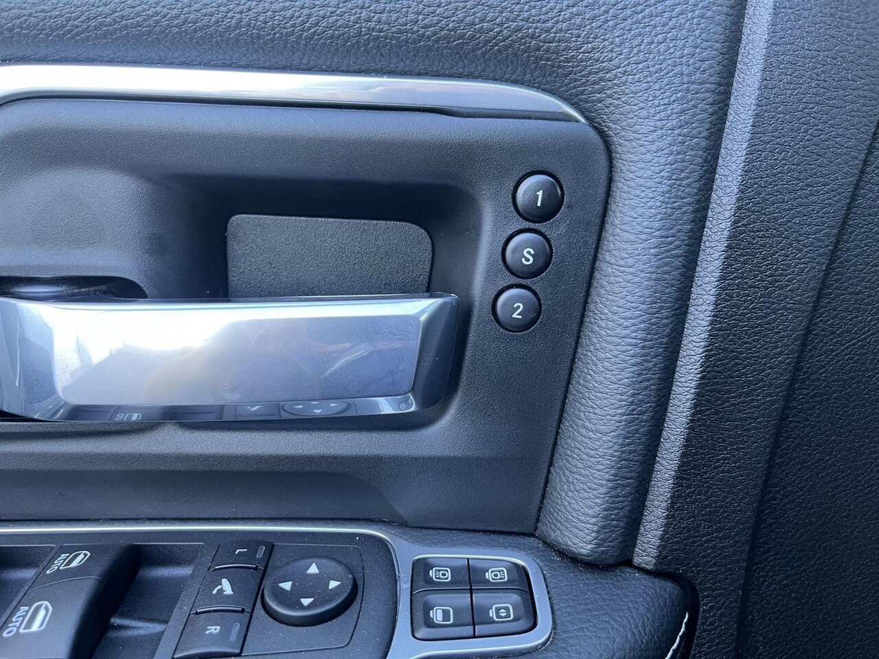 2024 RAM 2500 Laramie   - Photo 22 - Victorville, CA 92392