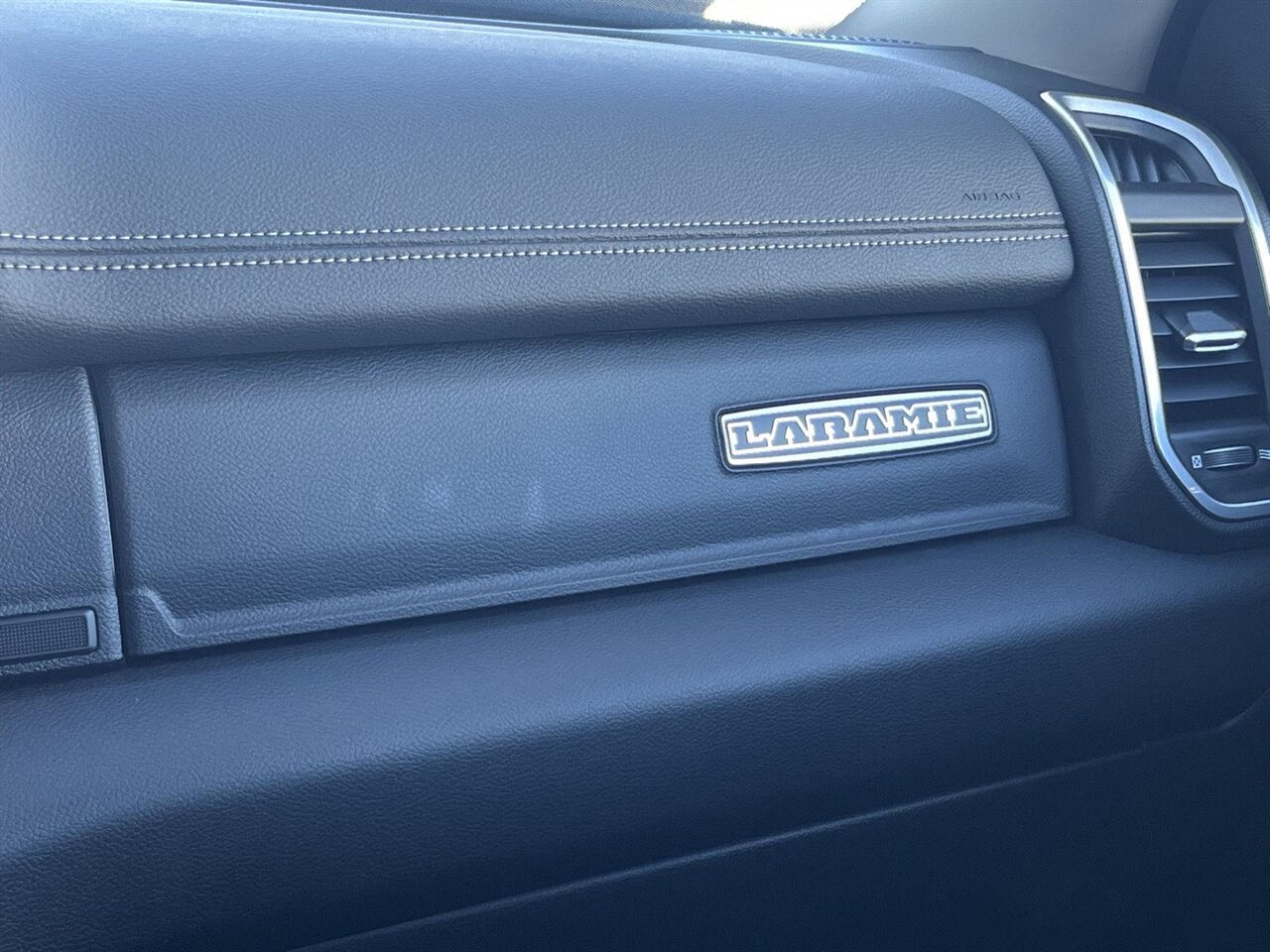 2024 RAM 2500 Laramie   - Photo 29 - Victorville, CA 92392