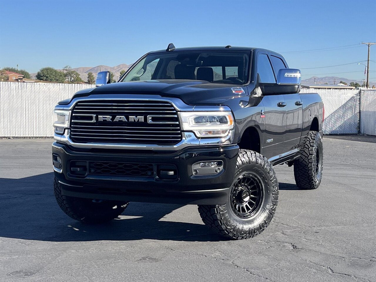 2024 RAM 2500 Laramie   - Photo 3 - Victorville, CA 92392