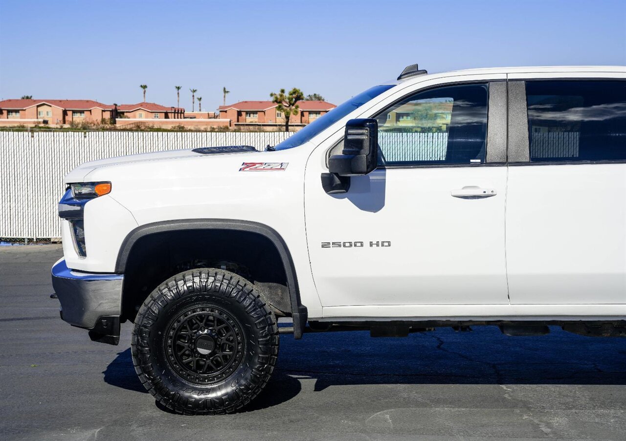 2022 Chevrolet Silverado 2500HD LT   - Photo 4 - Victorville, CA 92392