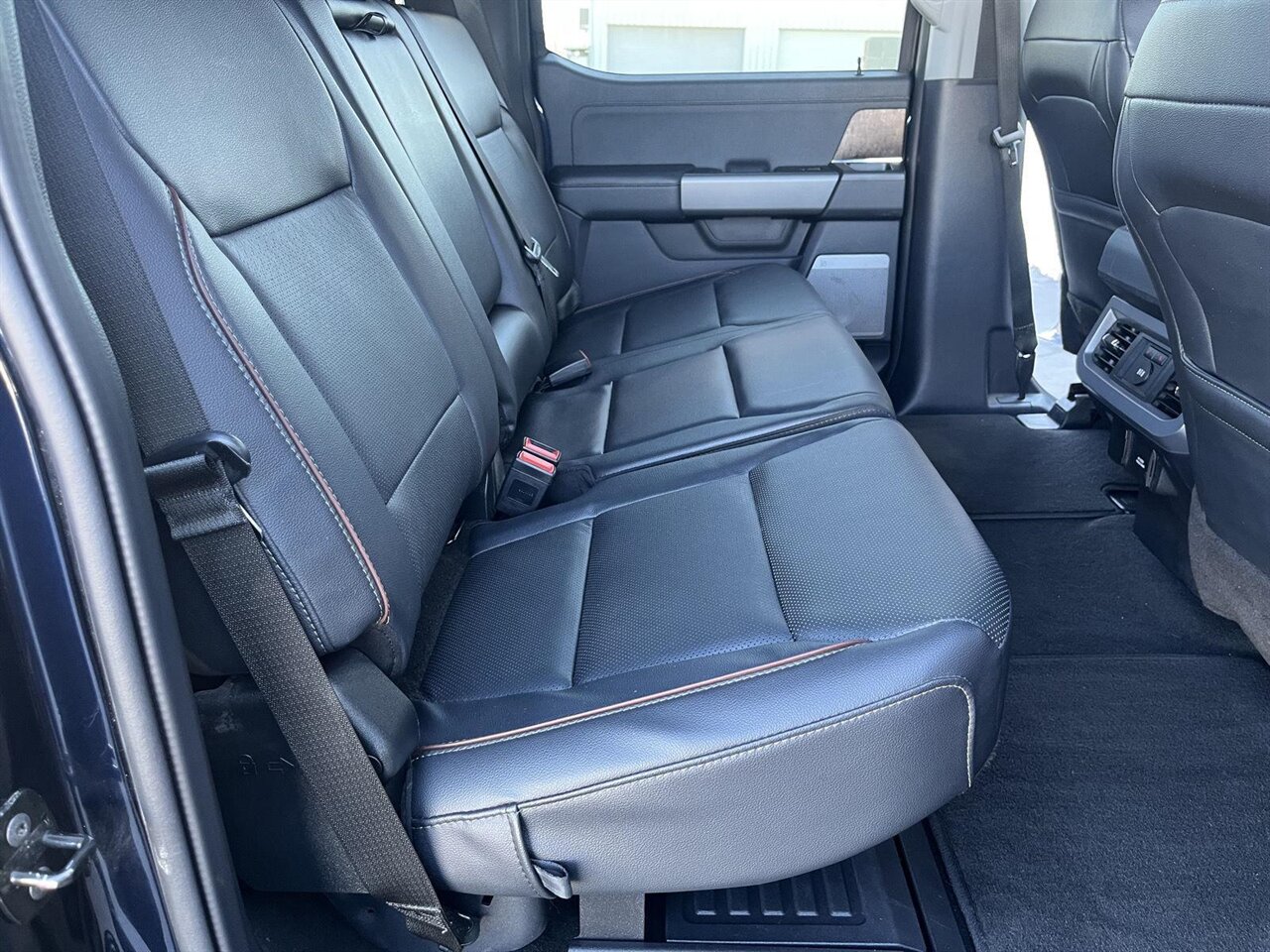 2024 Ford F-250 Super Duty Lariat   - Photo 29 - Victorville, CA 92392