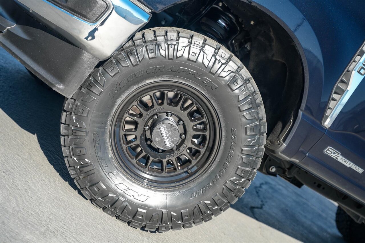 2024 Ford F-250 Super Duty Lariat   - Photo 5 - Victorville, CA 92392