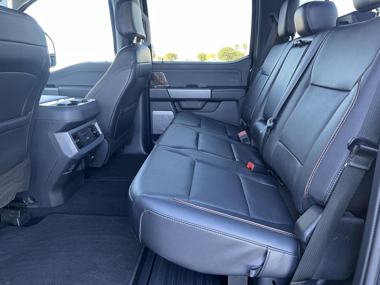 2024 Ford F-250 Super Duty Lariat   - Photo 20 - Victorville, CA 92392