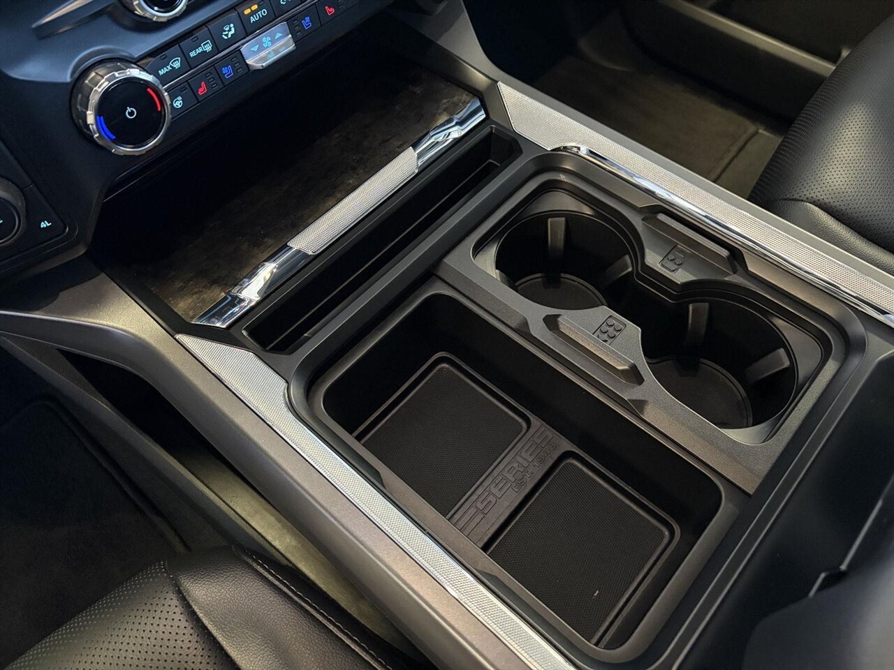 2024 Ford F-250 Super Duty Lariat - Photo 19 - Victorville, CA 92392