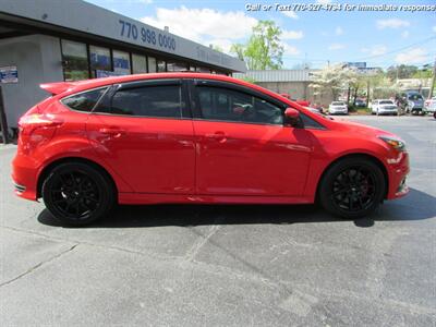 2017 Ford Focus ST   - Photo 5 - Roswell, GA 30075