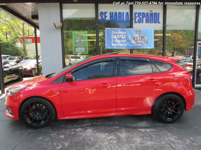 2017 Ford Focus ST photo