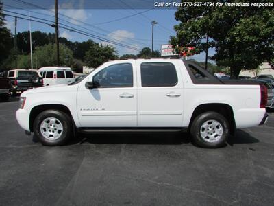 2007 Chevrolet Avalanche LT 1500  EXTRA CLEAN INSIDE AND OUTSIDE - Photo 2 - Roswell, GA 30075