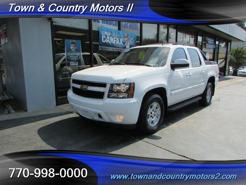 The 2007 Chevrolet Avalanche LS 1500 photos