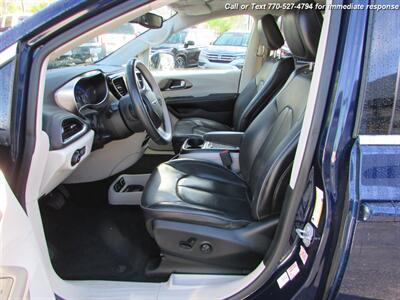 2018 Chrysler Pacifica Limited   - Photo 9 - Roswell, GA 30075