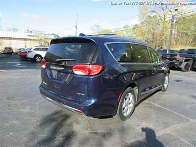 2018 Chrysler Pacifica Limited   - Photo 6 - Roswell, GA 30075