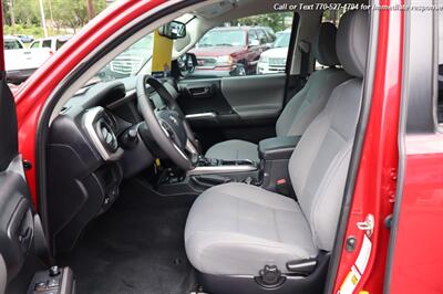 2019 Toyota Tacoma SR5 V6   - Photo 11 - Roswell, GA 30075