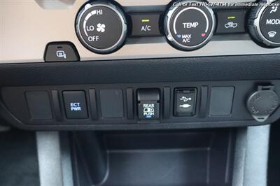 2019 Toyota Tacoma SR5 V6   - Photo 19 - Roswell, GA 30075