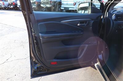 2016 Honda Pilot EX-L w/Navi  super clean inside and out! - Photo 11 - Roswell, GA 30075