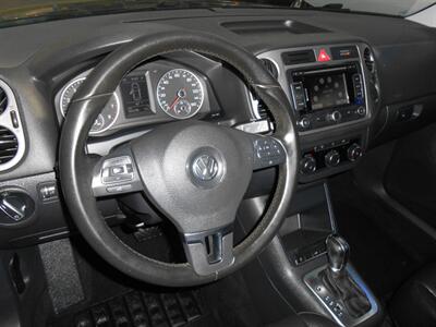 2011 Volkswagen Tiguan SE 4Motion   - Photo 9 - Butler, PA 16001