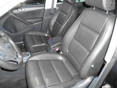 2011 Volkswagen Tiguan SE 4Motion   - Photo 11 - Butler, PA 16001