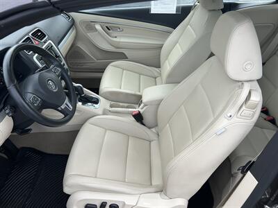 2015 Volkswagen Eos Komfort Edition SULEV   - Photo 7 - Butler, PA 16001