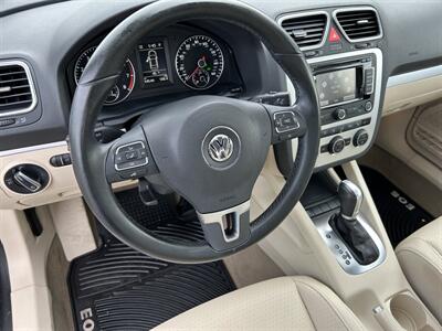 2015 Volkswagen Eos Komfort Edition SULEV   - Photo 9 - Butler, PA 16001