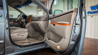 2007 Toyota Sienna XLE 7-Passenger   - Photo 13 - Butler, PA 16001