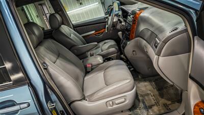 2007 Toyota Sienna XLE 7-Passenger   - Photo 14 - Butler, PA 16001