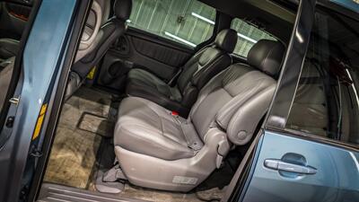 2007 Toyota Sienna XLE 7-Passenger   - Photo 11 - Butler, PA 16001