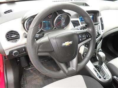 2014 Chevrolet Cruze LS Auto   - Photo 8 - Butler, PA 16001