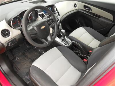 2014 Chevrolet Cruze LS Auto   - Photo 7 - Butler, PA 16001