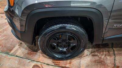 2016 Jeep Renegade Sport   - Photo 8 - Butler, PA 16001