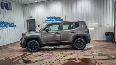 2016 Jeep Renegade Sport   - Photo 1 - Butler, PA 16001