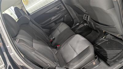 2020 Mitsubishi Outlander ES  AWD - Photo 18 - Butler, PA 16001