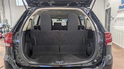 2020 Mitsubishi Outlander ES  AWD - Photo 14 - Butler, PA 16001