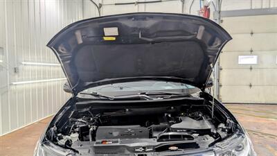 2020 Mitsubishi Outlander ES  AWD - Photo 8 - Butler, PA 16001