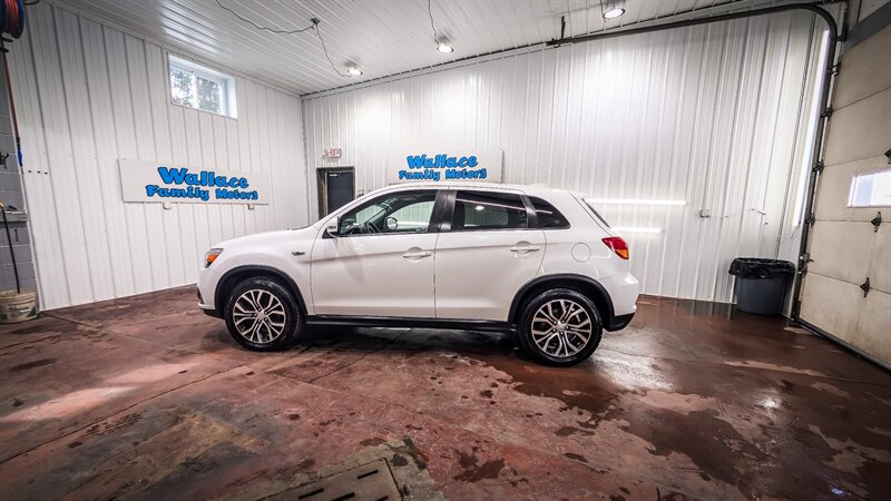 2018 Mitsubishi Outlander Sport 2.4 SE   - Photo 1 - Butler, PA 16001